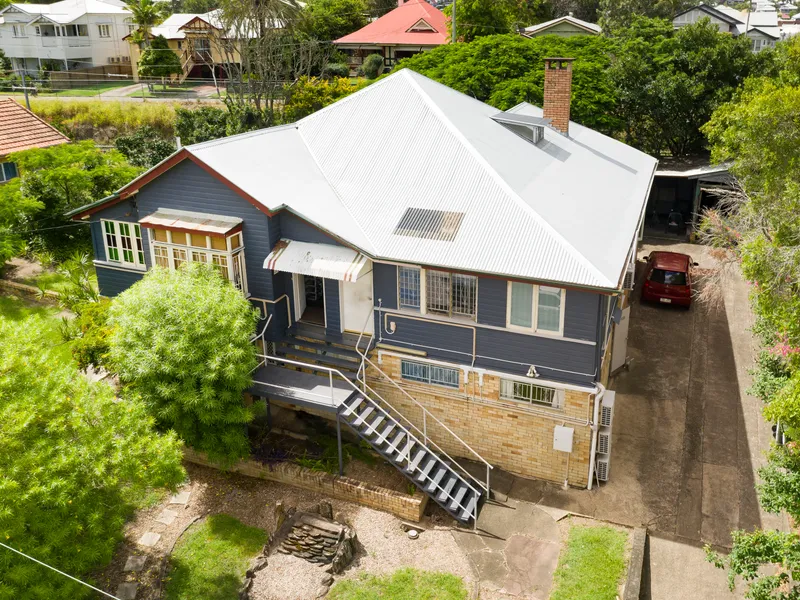 Investment Opportunity - Cash Cow!!! Multiple Dwelling