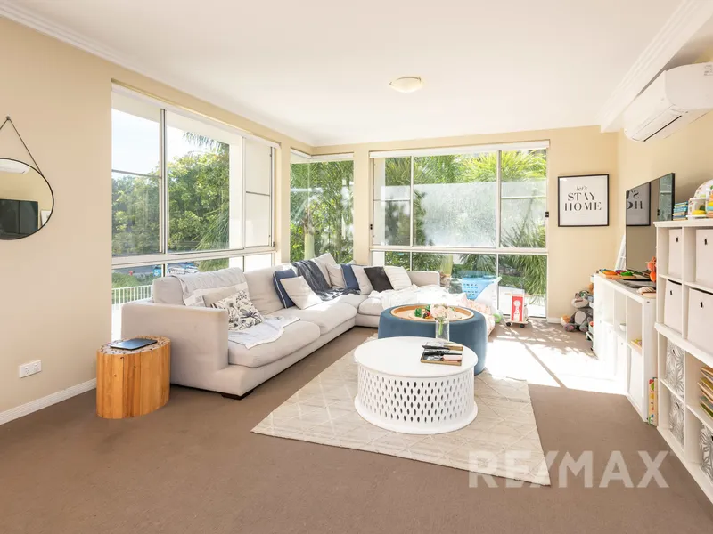 NORTH FACING APARTMENT IN THE RESERVE