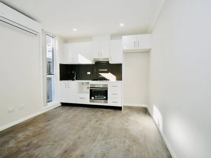 Modern 2 Bedroom double storey flat 