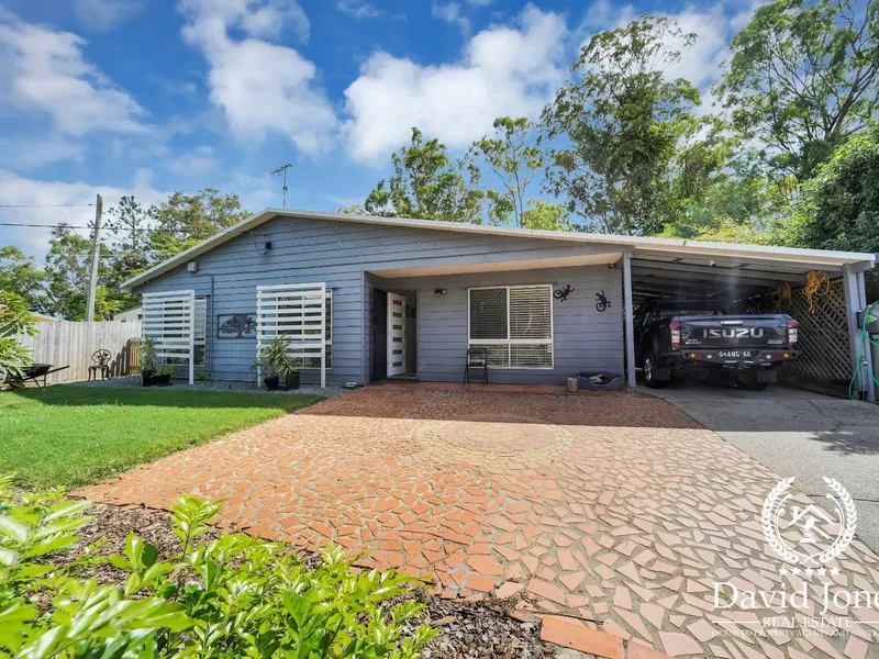 3 Bedroom renovated in Beenleigh ,halfway between Brisbane and the Gold Coast.