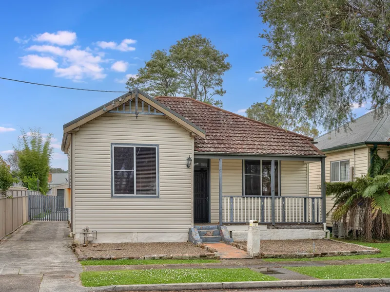 Make this cul-de-sac home your own with some modern updates