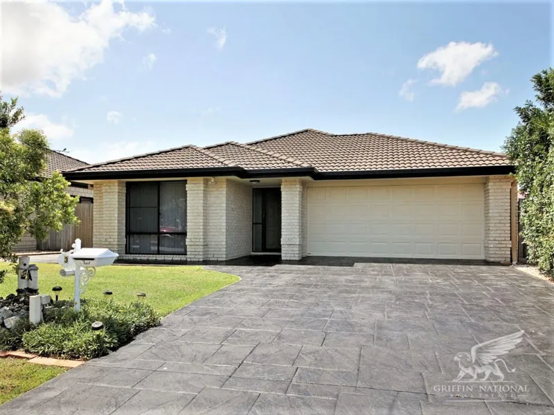 Brilliant North Lakes Location! 4 Beds, Media Room, Solar!