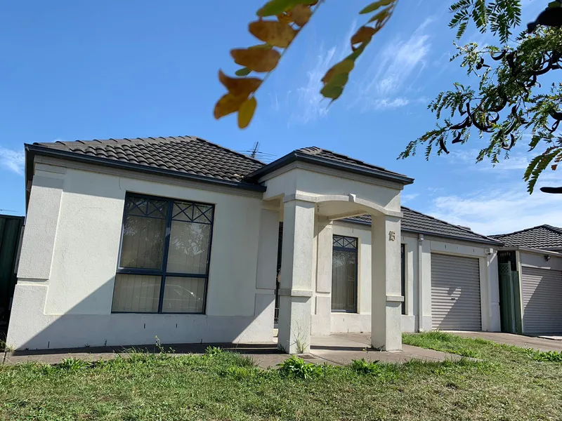 A  house with 4 bed rooms !!