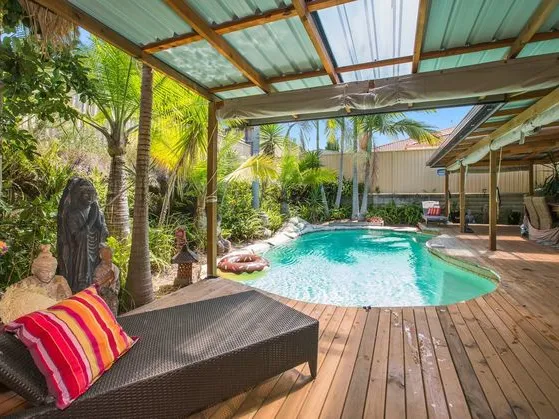 ENORMOUS 5 BED FAMILY ENTERTAINER!