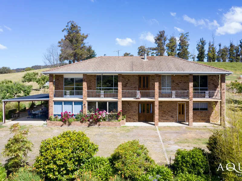 A home not just amongst the gum trees.......