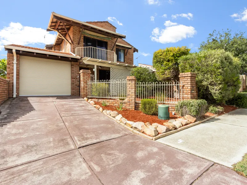 PARTLY FURNISHED IN SOUGHT AFTER LOCATION
