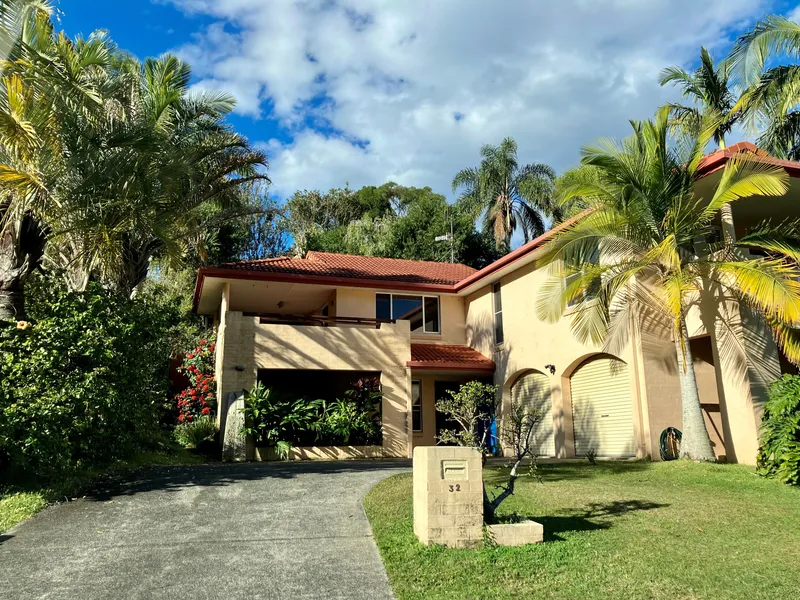 4 bedroom Family Home in Suffolk Park - Pets considered