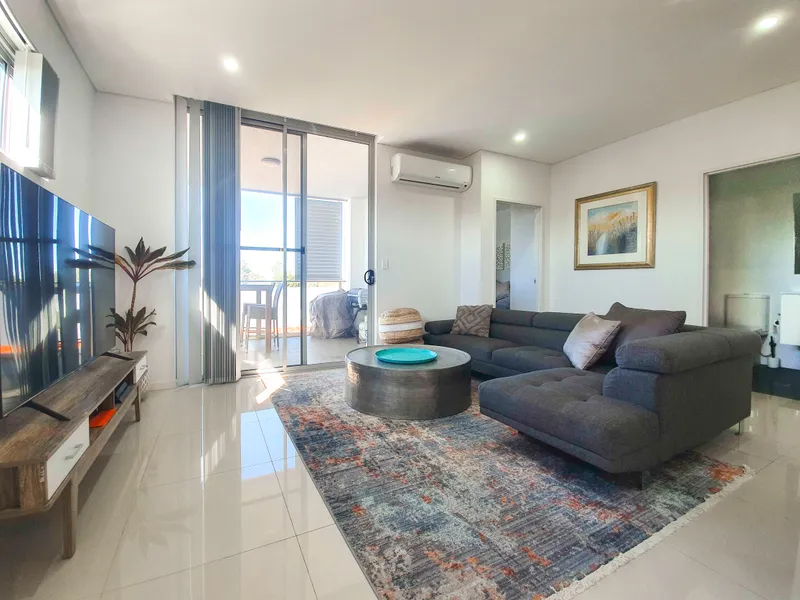 Large two-bedroom apartment in a position perfect location