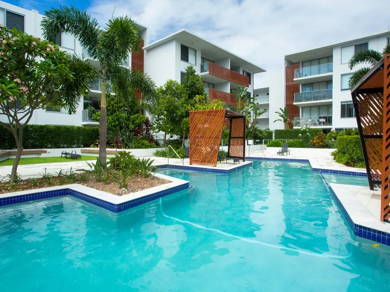 Waterfront Apartments - Modern, Spacious and Centrally located
