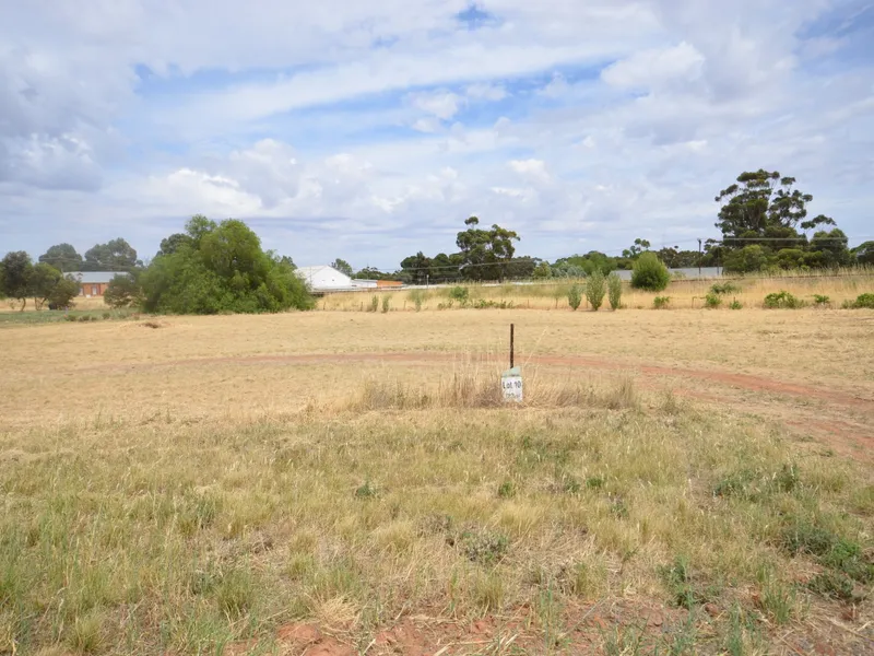 Wonderful opportunity to build your dream home
