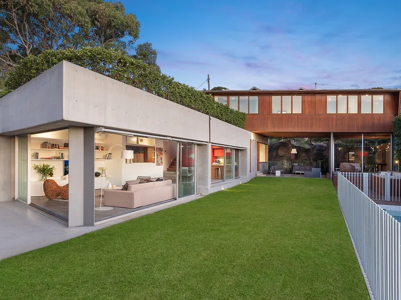 Newly modified Neeson Murcutt home basks in water views