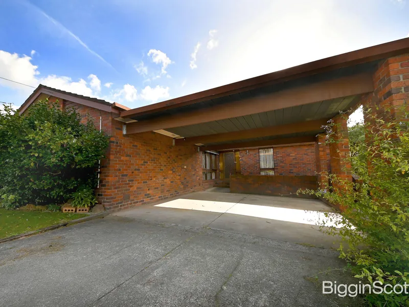 Character-filled Residence with Vintage Charm in Vermont South