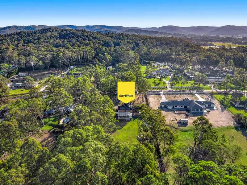 Luxurious Rural Lifestyle on a Grand Scale.