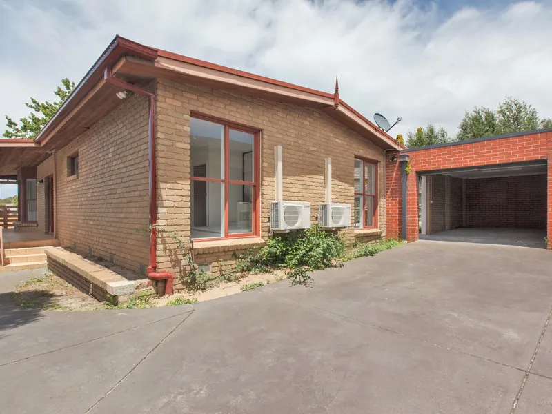 Newly Renovated Fully Furnished Home - Shared Accommodation!