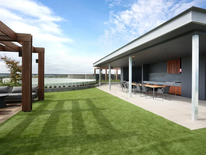 Bright, light filled apartment in immaculate condition