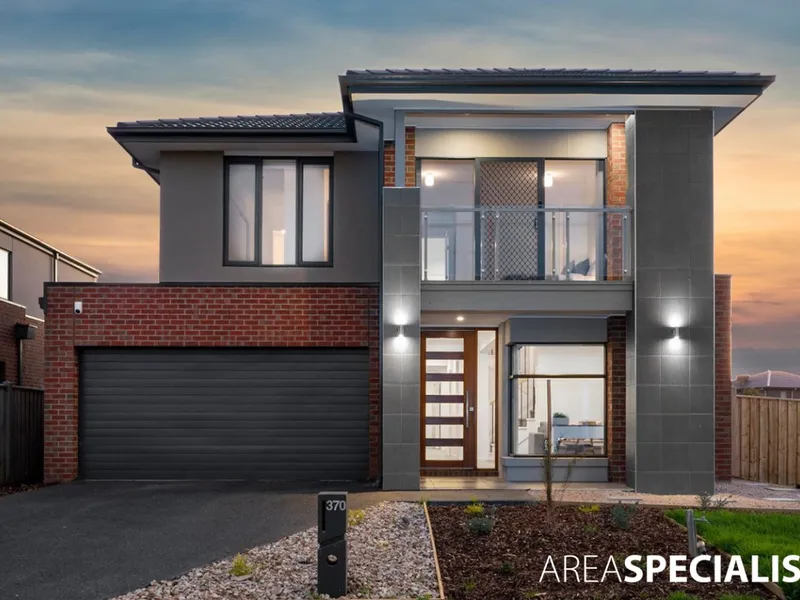 King size living 4 bedroom family house in Saltwater
