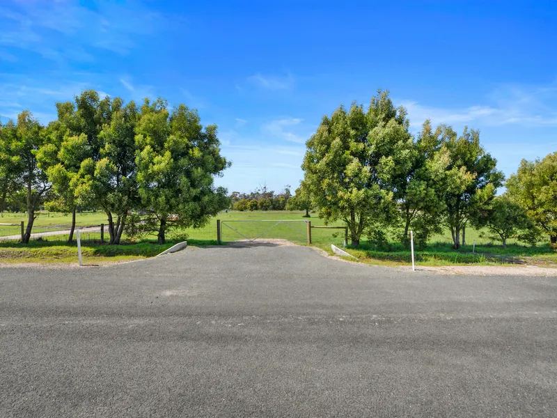 Build at Moorings Drive