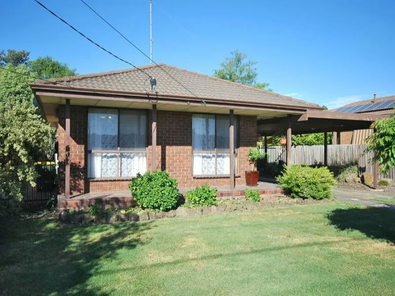 Three bedroom home in Wendouree