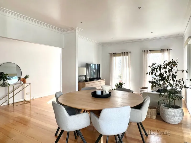 Four Bedroom Home on the Hill