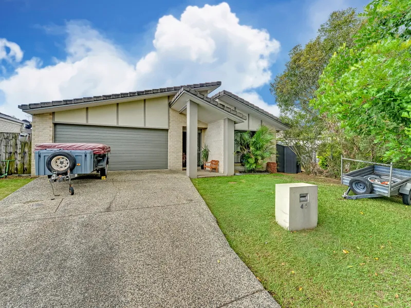 Great Family Home or Investment! Good Sized 420m2 Block