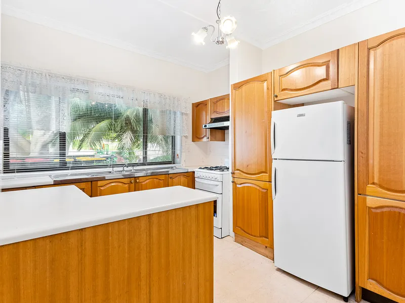 Bright Two Bedroom Apartment in Central Location