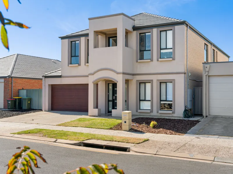 SIMPLY MASSIVE! Huge 5 Bedroom, 3 Living Area Family Home