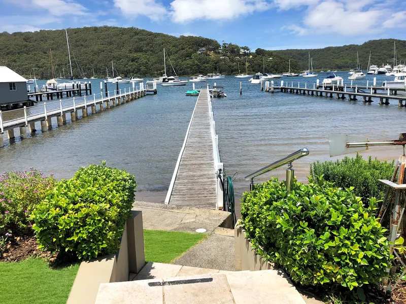 Waterfront apartment with jetty access