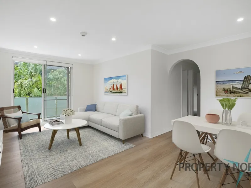 Tropical Lakeside retreat