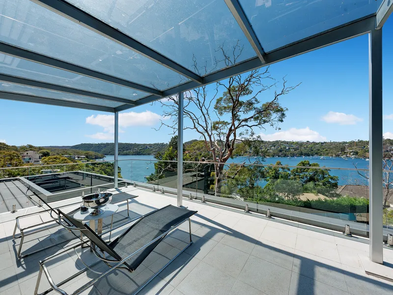 Brilliant North-Easterly views, Robin Dyke designed