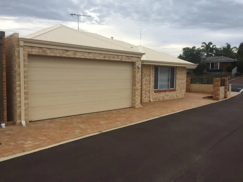 3 x 2 IN BEAUTIFUL AUSTRALIND!