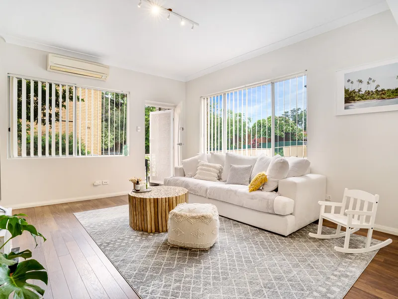 Holding Fee Paid $460 per week Split-level Apartment 