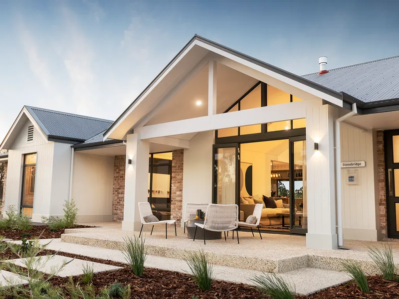 BRING YOUR FARMHOUSE DREAM TO LIFE ON THIS INCREDIBLE 2000SQM LOT!