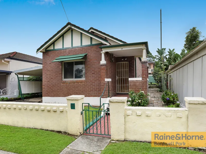 Open for Inspection Wednesday 14/4 from 5:30-5:45pm - Renovated Home in Prime Location
