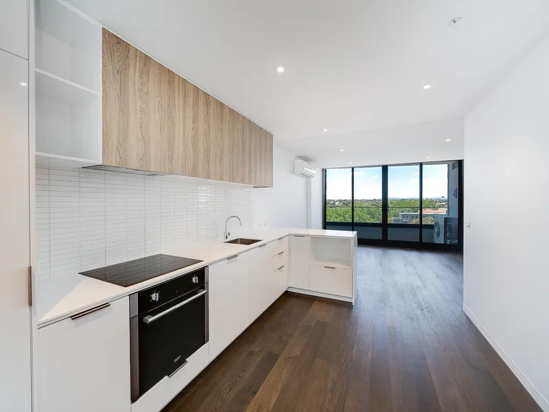 *******Premier Lifestyle Location!*******