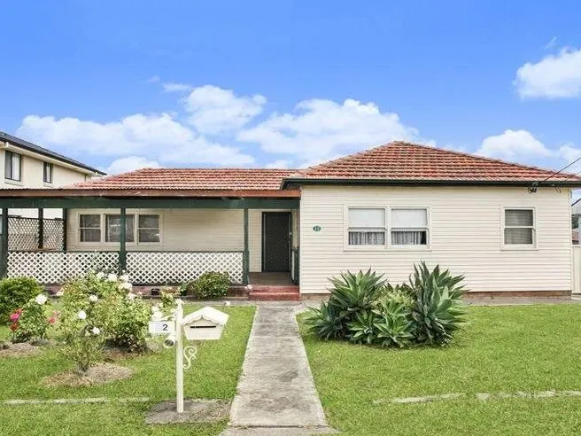 NEAT & TIDY FAMILY HOME