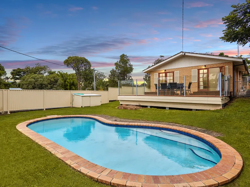 Pet Friendly Home with a Pool!