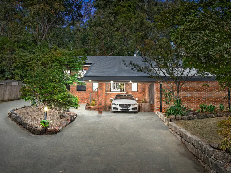 Foothills Family Home with Four Car Garage and Huge Man Cave/Rumpus
