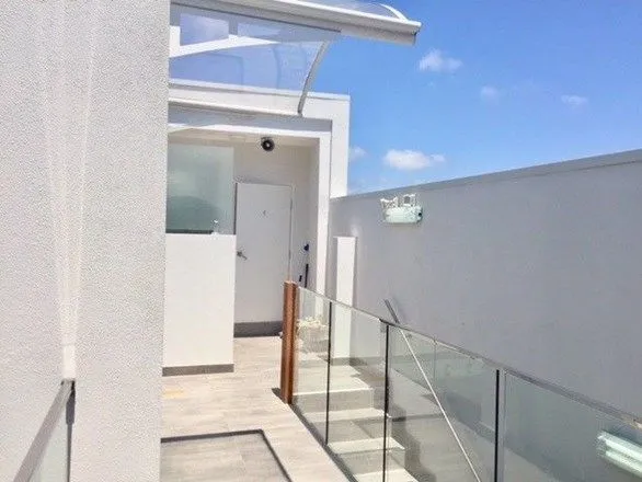 NEW APARTMENT IN SMALL BLOCK OF 4 ONLY