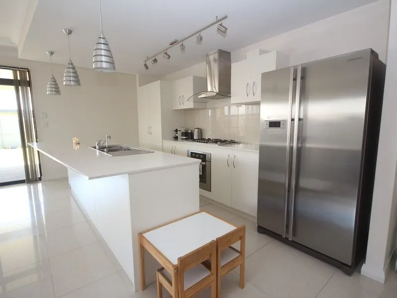 SPACIOUS FAMILY HOME!!