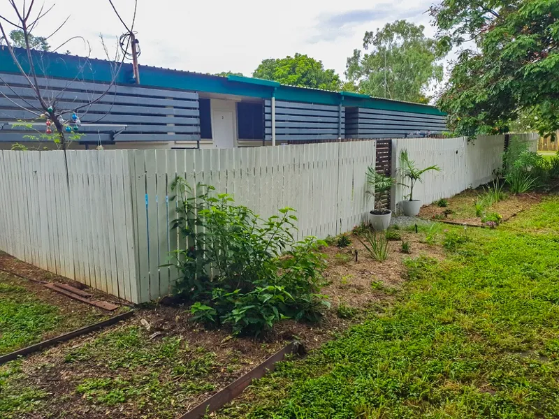 REVAMPED UNIT IN COMPLEX OF 5 - RICHMOND HILL