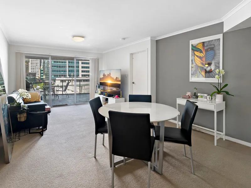 Huge 116sqm Apartment + Bonus Storage Cage