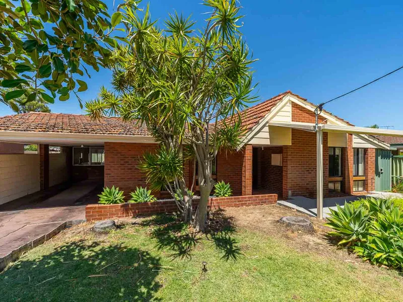 CENTRAL LOCATION CLOSE TO MURDOCH UNIVERSITY, FIONA STANLEY & ST JOHN OF GOD HOSPITALS.
