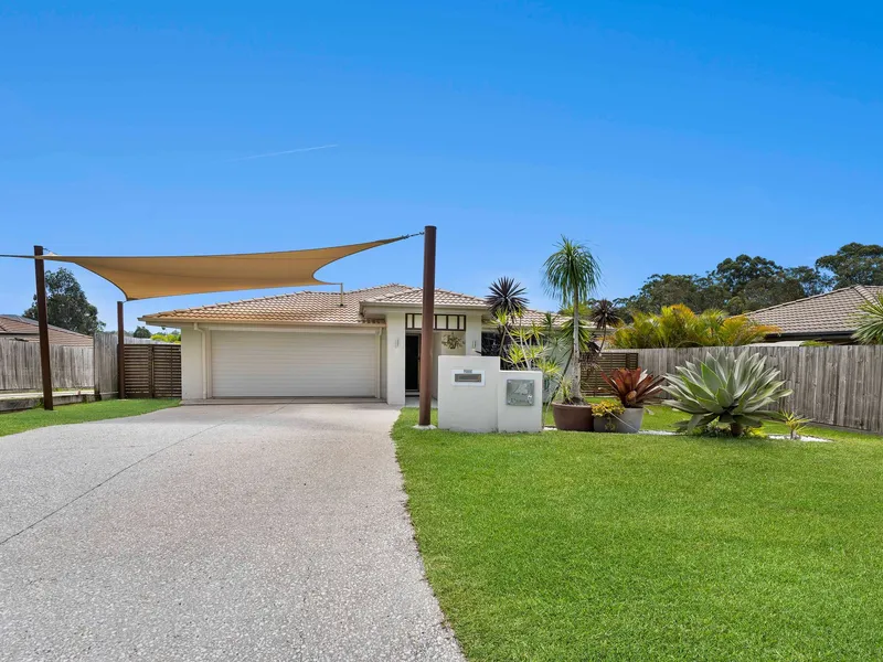 Impeccably presented family home in exclusive Eprapah Estate