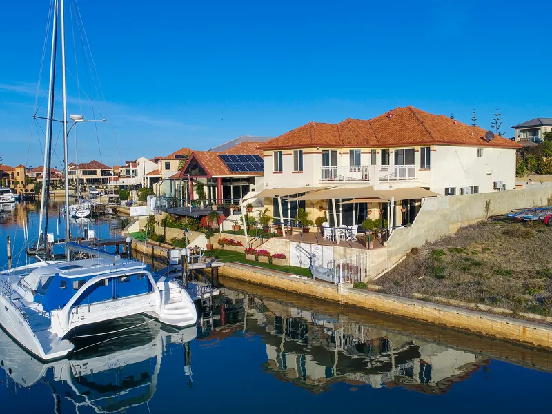 LITTLE VENICE ON THE CANALS  $1,245,000