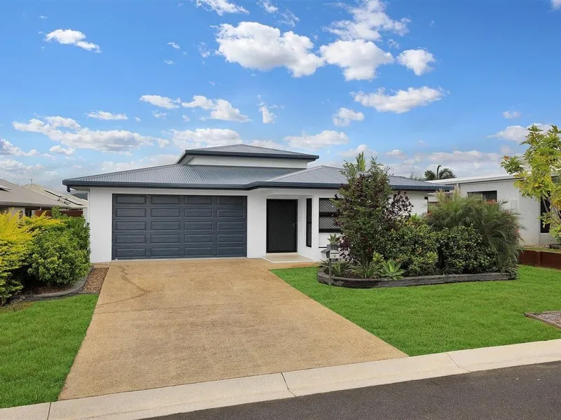 Family Home in Mount Peter!