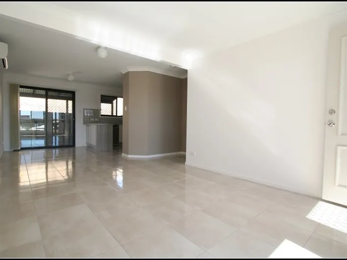 Beautiful Townhouse ready to rent now!