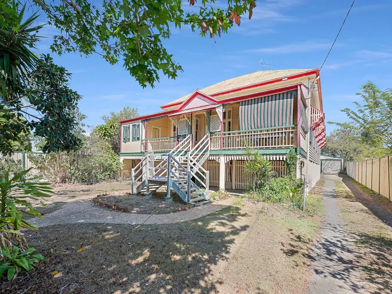 Classic Queenslander on Spacious Allotment