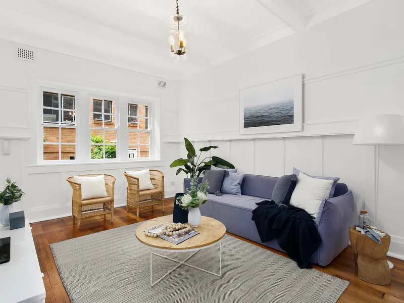 Boutique Apartment With A Beach Cottage Feel: Pet friendly!