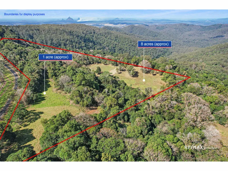 A GREEN CANVAS OFFERING PANORAMIC VIEWS