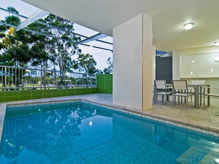 3 BEDROOM APARTMENT WITH HEAPS OF STORAGE AND VIEWS ACROSS PARKLAND - PLAYFIELD ST CHERMSIDE